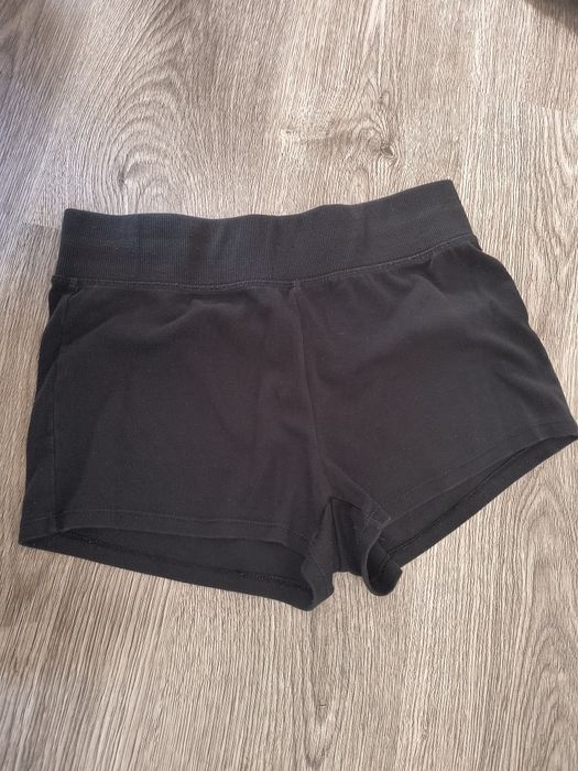 Krótkie czarne spodenki Cropp XL