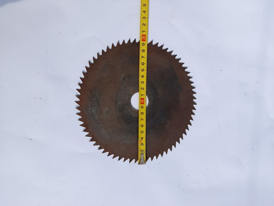 Диск пильний по дереву 8 штук