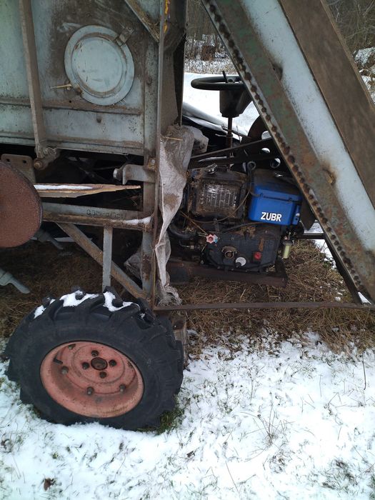 Продам мінікомбайн зерновий.