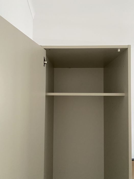 Roupeiro IKEA cinzento