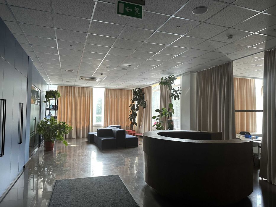 Оренда Офісу 700 м2, в БЦ Геліос, метро Берестейська, генератор