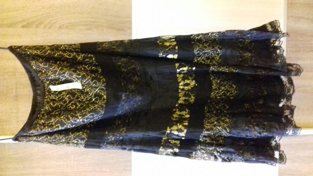 Sprzedam długą spódnicę