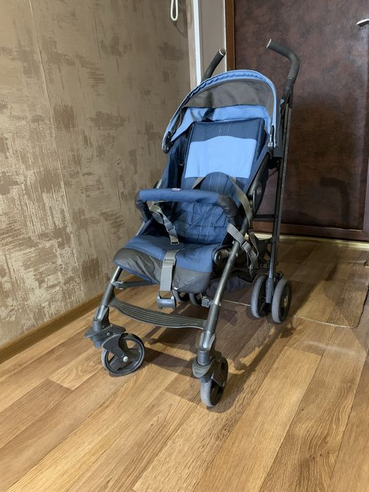 Продам летнюю коляску Chico