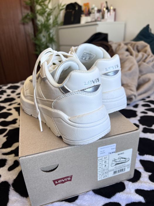 Tenis Branco da Levis