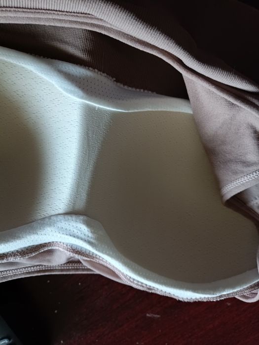 Stanik sportowy z siateczka