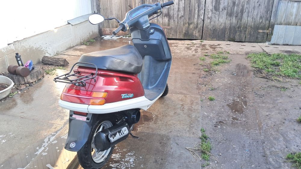 Продам скутер 2т хонда такт 24аф