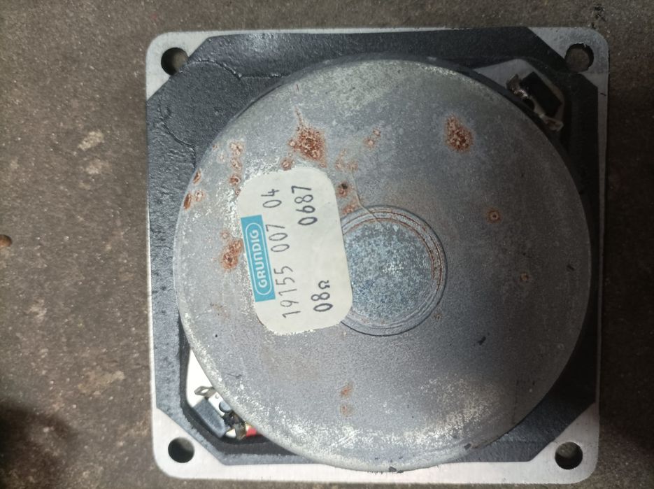 Głośniki firmy Grundig box 8000
