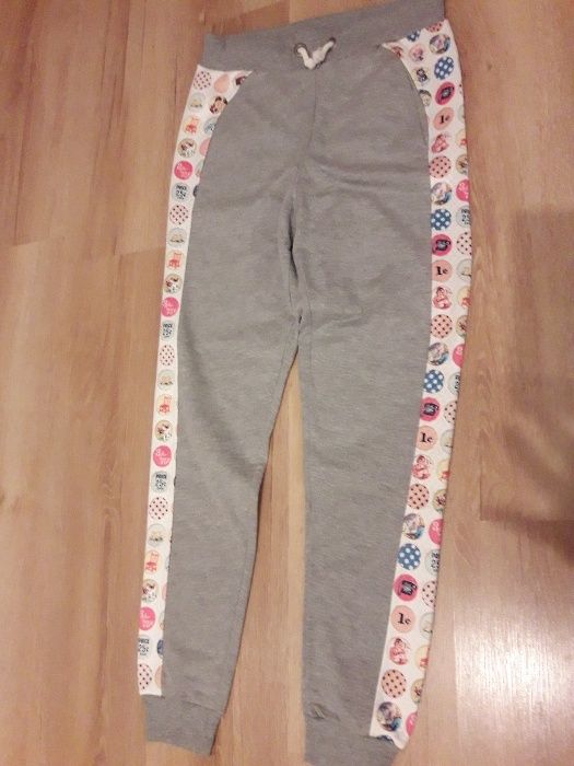 Nowe spodnie dresowe