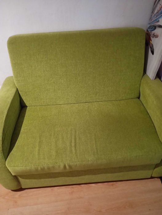 Sofá de dois lugares em muito bom estado