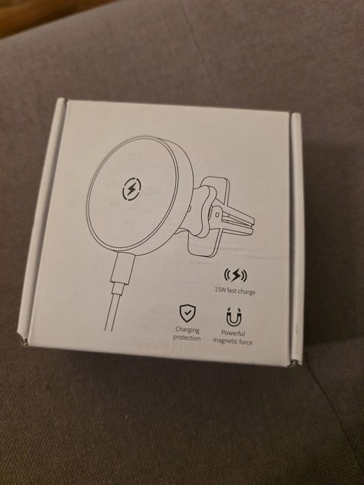 Ładowarka samochodowa