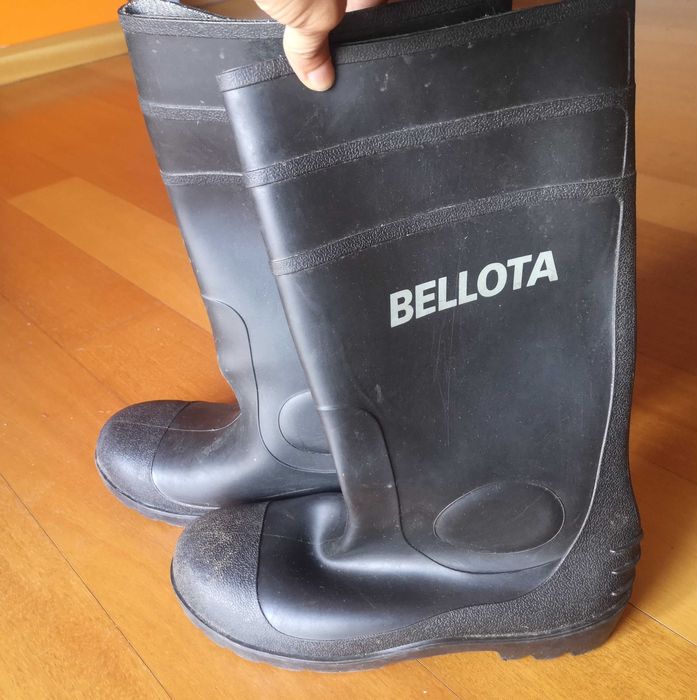 Galochas BELLOTA - Tamanho 42 - Biqueira metálica- Forrada no interior