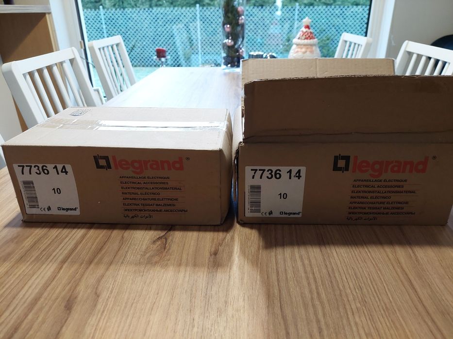 Przycisk roletowy biały NOWY  "LEGRAND" Cariva