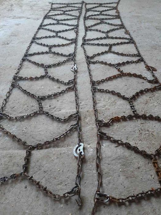 Łańcuchy śniegowe, leśne, norweskie, kolcami, grizzly, lkt.