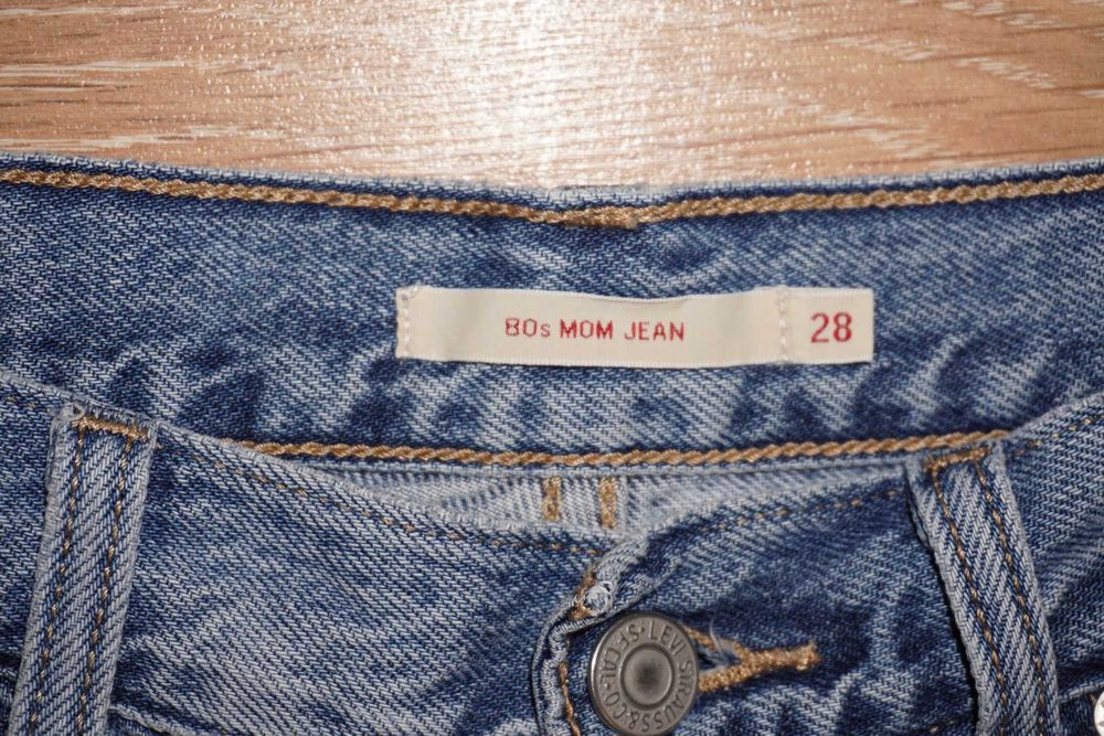 Жіночі джинси 80 mom Jean Levis