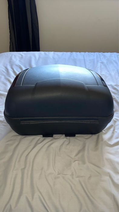 Vendo Topcase 2 capacetes