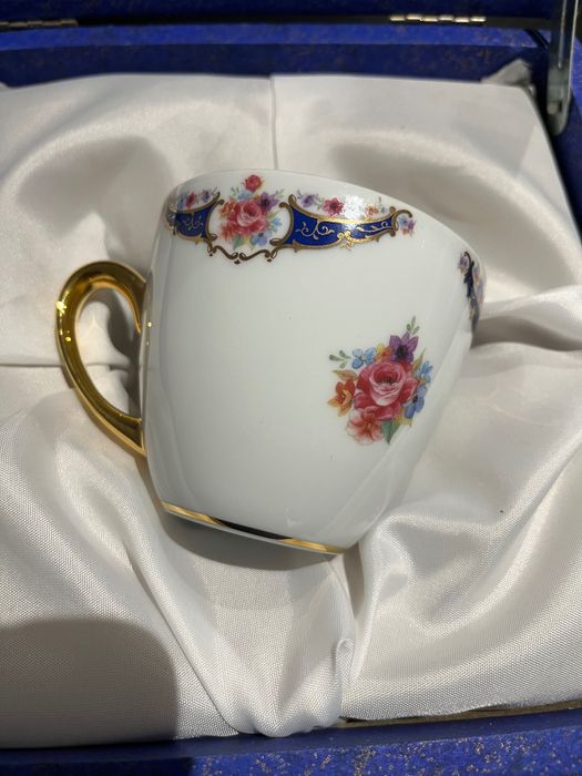 Caneca e prato Loucilis