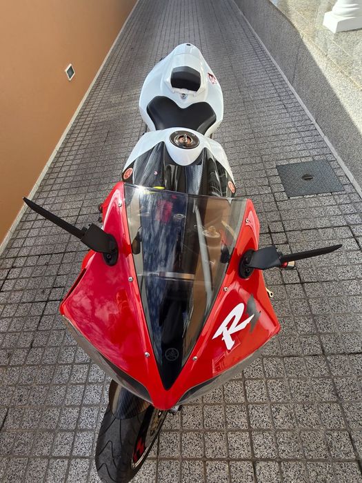 Yamaha R1 rn12 2005