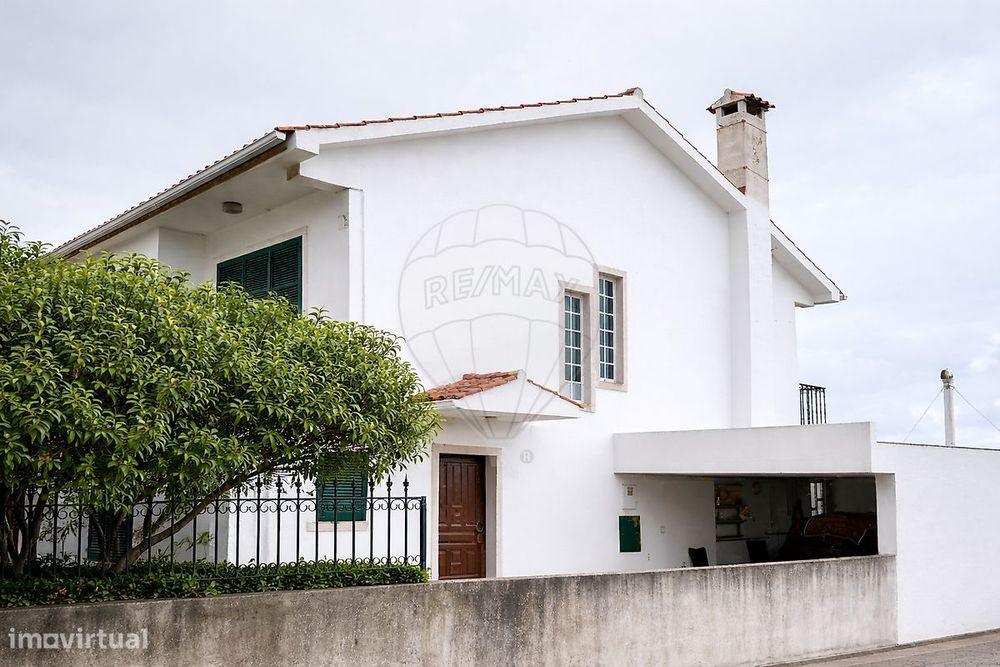 Moradia T5 para venda