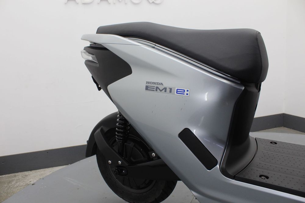 Honda EM-1e електроскутер