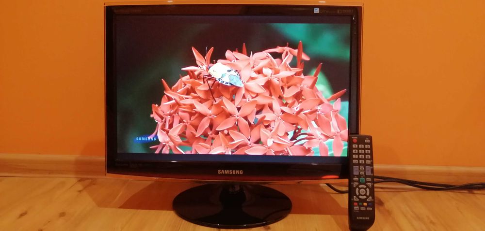Telewizor/Monitor/TV Samsung SyncMaster T220HD DTV 22" HDMI, DVI, PC-VGA, USB, PILOT