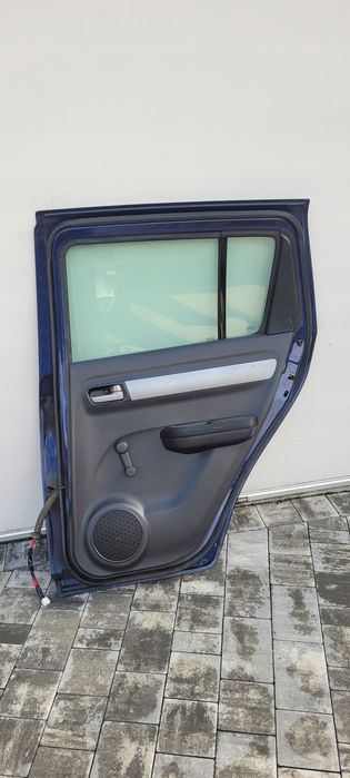 drzwi tylne lewe lub prawe suzuki swift vi 05- kod koloru zch