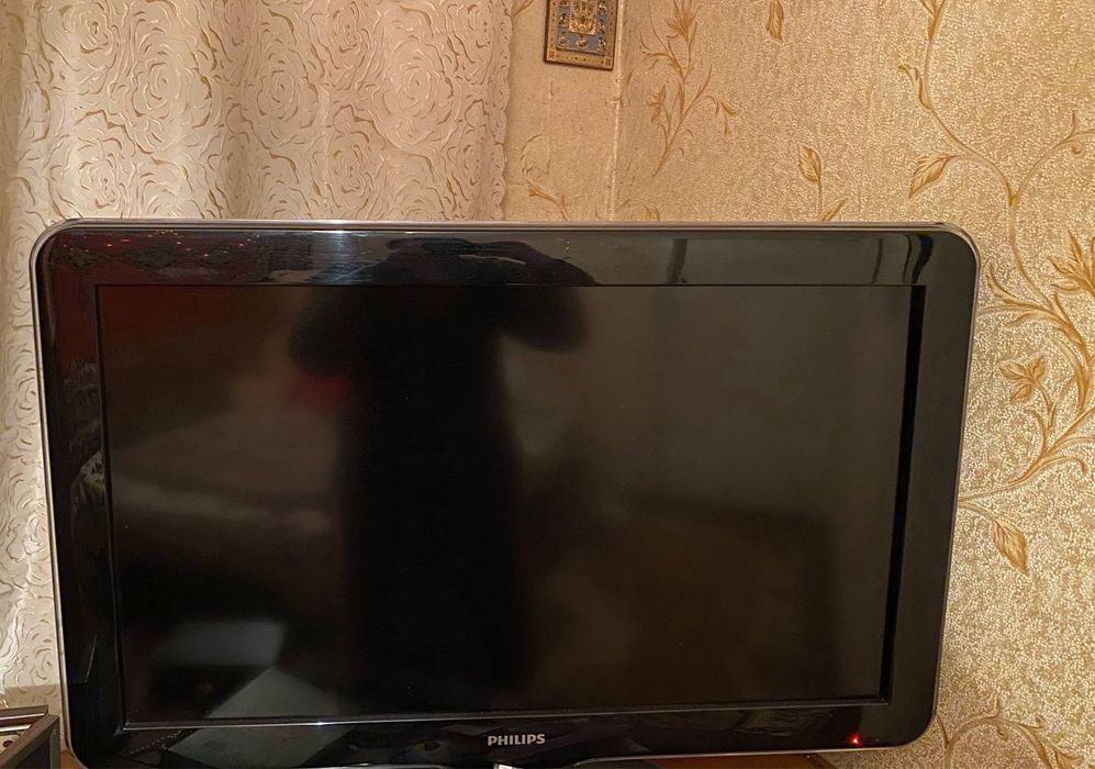 Продам телевізор філіпс терміново