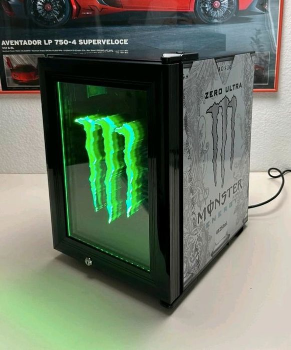 Lodówka Monster Energy Mini w wersji białej