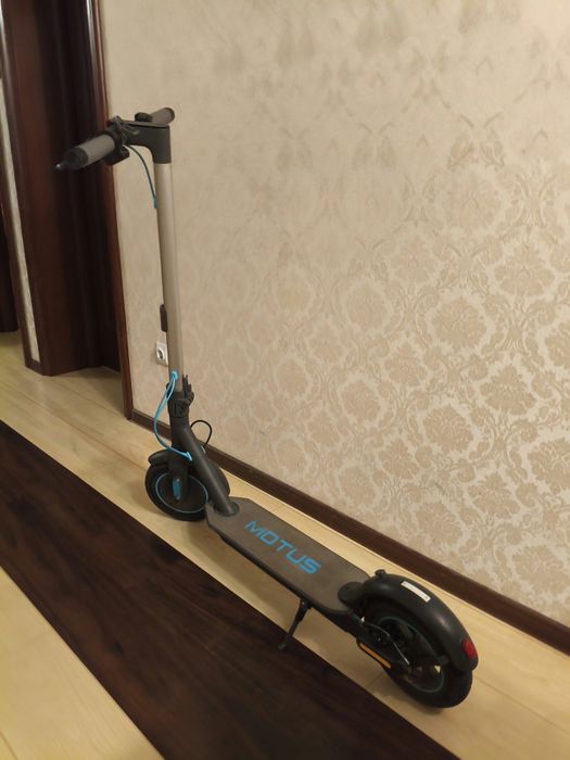 Hulajnoga Motus Scooty 10 lite