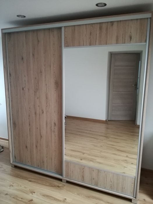 Szafa pojemna jak nowa