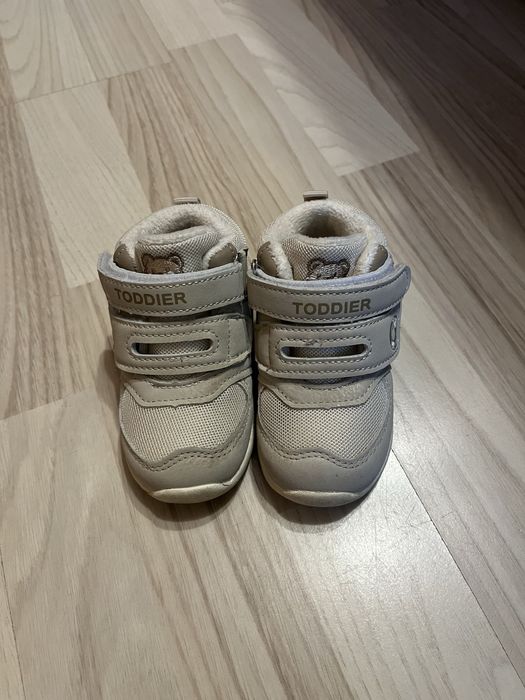 Кросівки утеплені