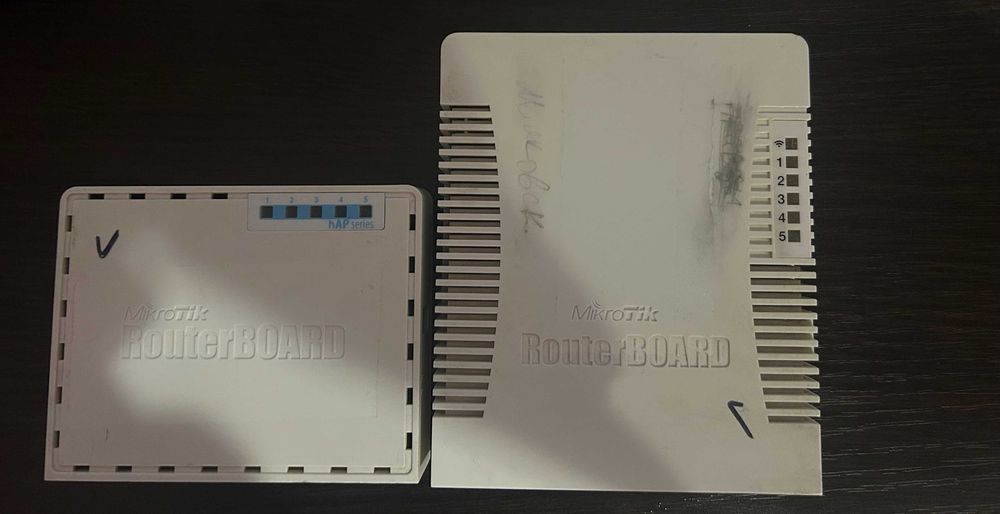 Роутер MikroTik hAP (RB951Ui-2nD)