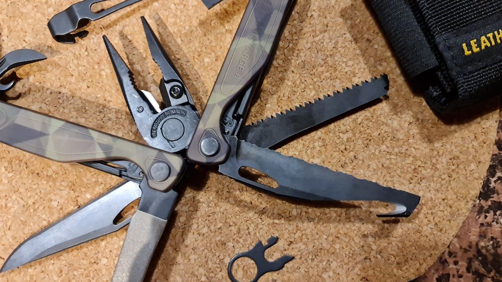 Leatherman Charge plus Forest Camo limited edition multitool