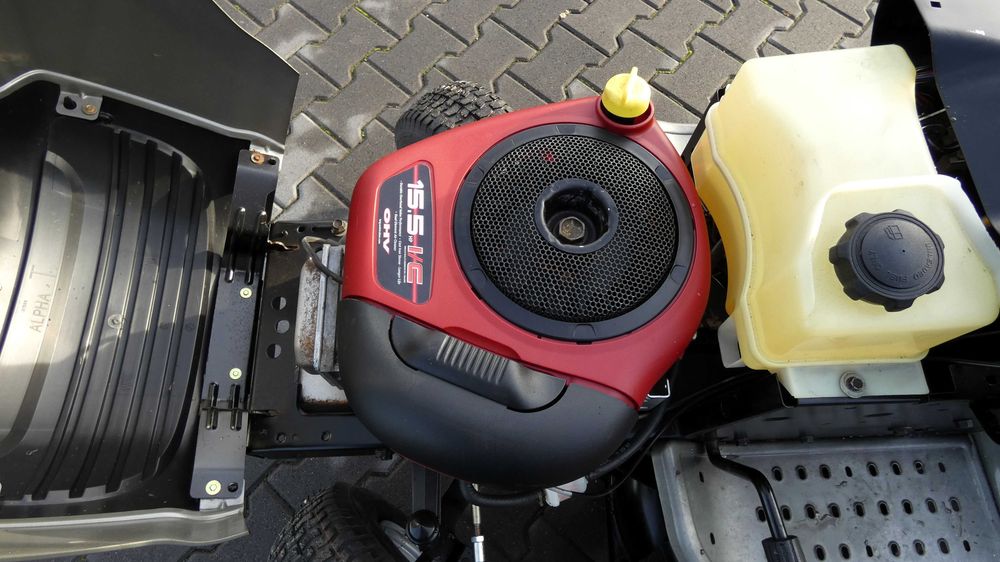 Traktorek kosiarka Husqvarna Briggs&Stratton (101004.5) - Baras
