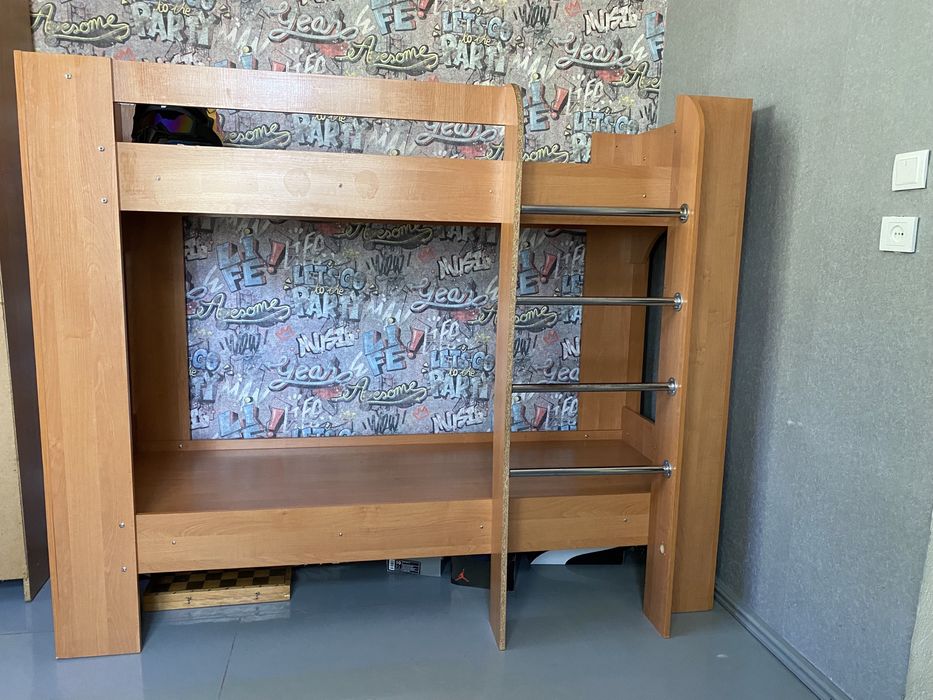 Ліжко двухярусне