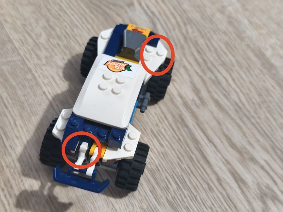 LEGO City 60218 Pustynna wyścigówka,