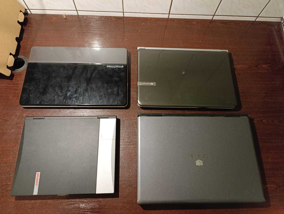 Laptopy Compaq pp2040 Gateway MG1 Emachines E730G Packard Bell MS2273
