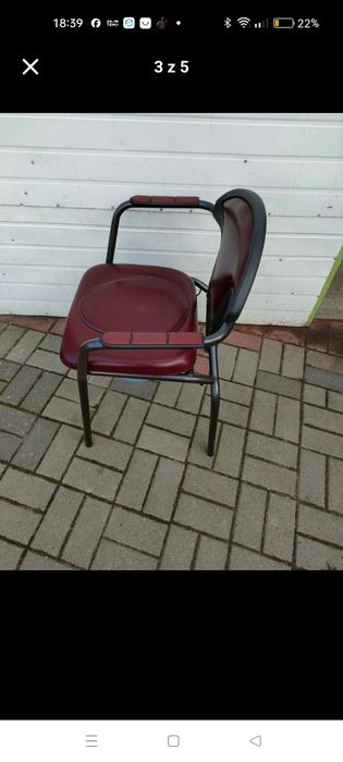Krzesło toaletowe, WC dla osoby niepełnosprawnej.