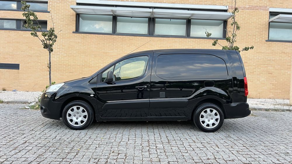 Peugeot Partner 1.6 hdi /  3 lugares / Caixa longa