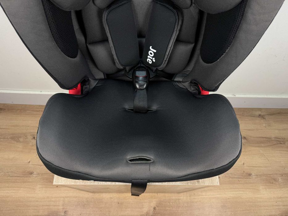 Fotelik samochodowy Joie Bold R 9-36kg
