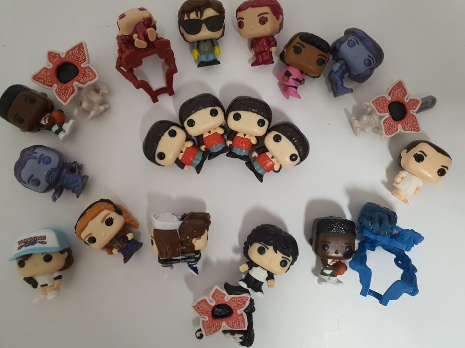 Фігурки kinder joy Stranger Things