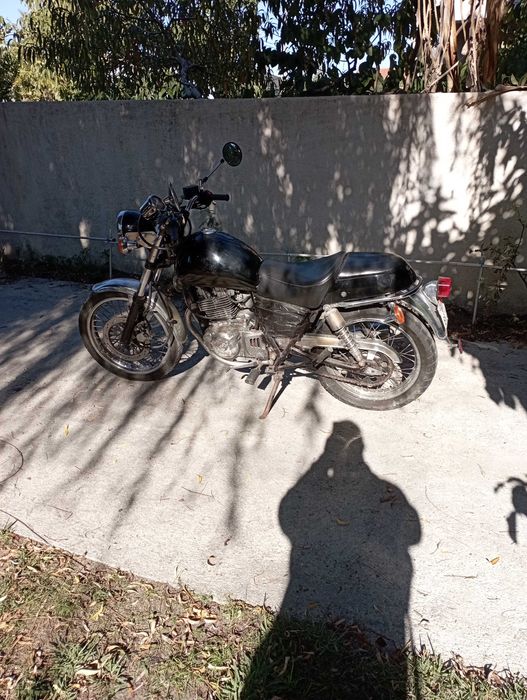 Moto Económica Suzuki 250 TU