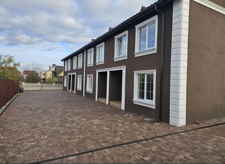 Таунхаус на Патріотичній