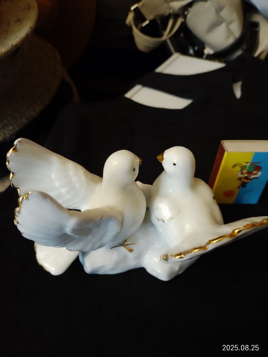 Статуэтка голуби