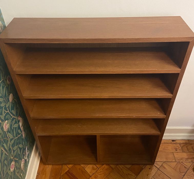 Armário madeira em bom estado