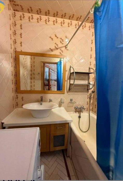 Продам 4-х комн. квартиру в центре Таирова ул. Глушко/Королева (237-647)