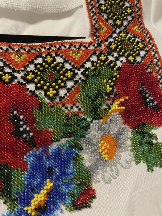 Вишиванка з бісеру,вишиванка жіноча
