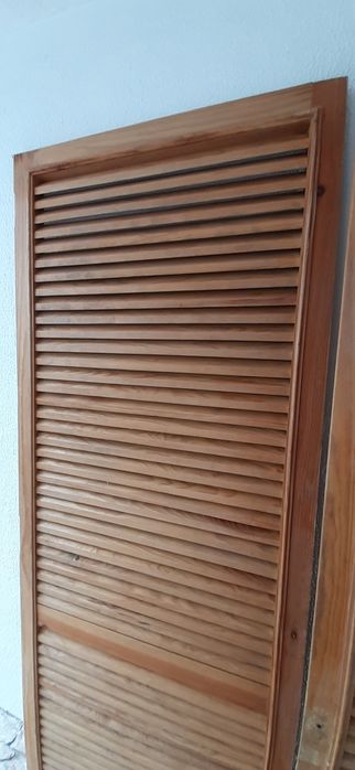 Portas / Portadas madeira MACIÇA venezianas respiráveis