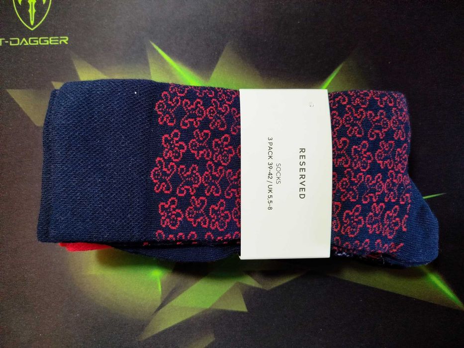 Упаковка носков Reserved