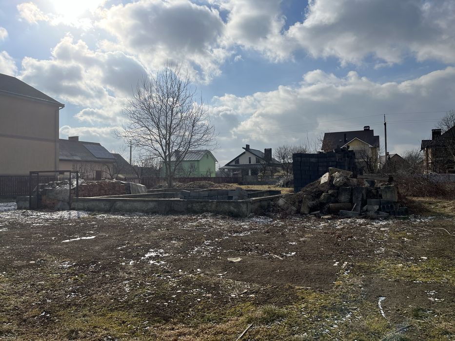 Продається земельна ділянка 12сот під забудову в с.Клузів.Вул Весняна