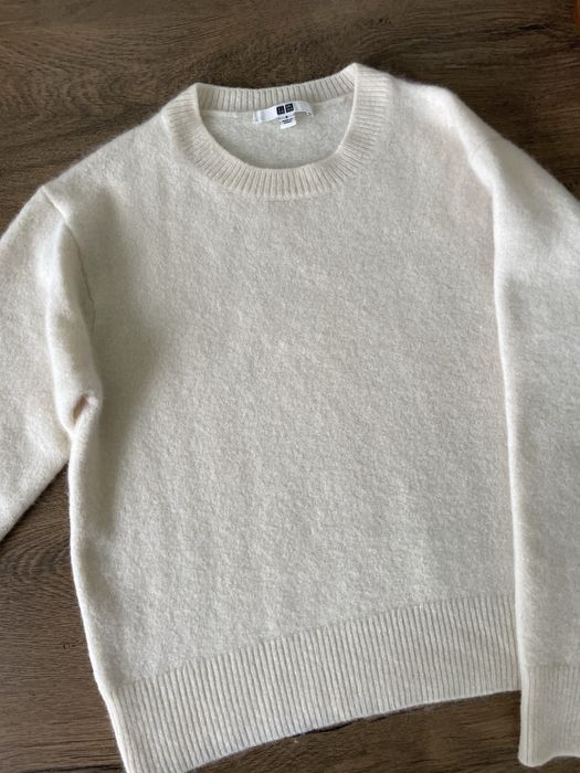 Светр uniqlo 100% вовна
